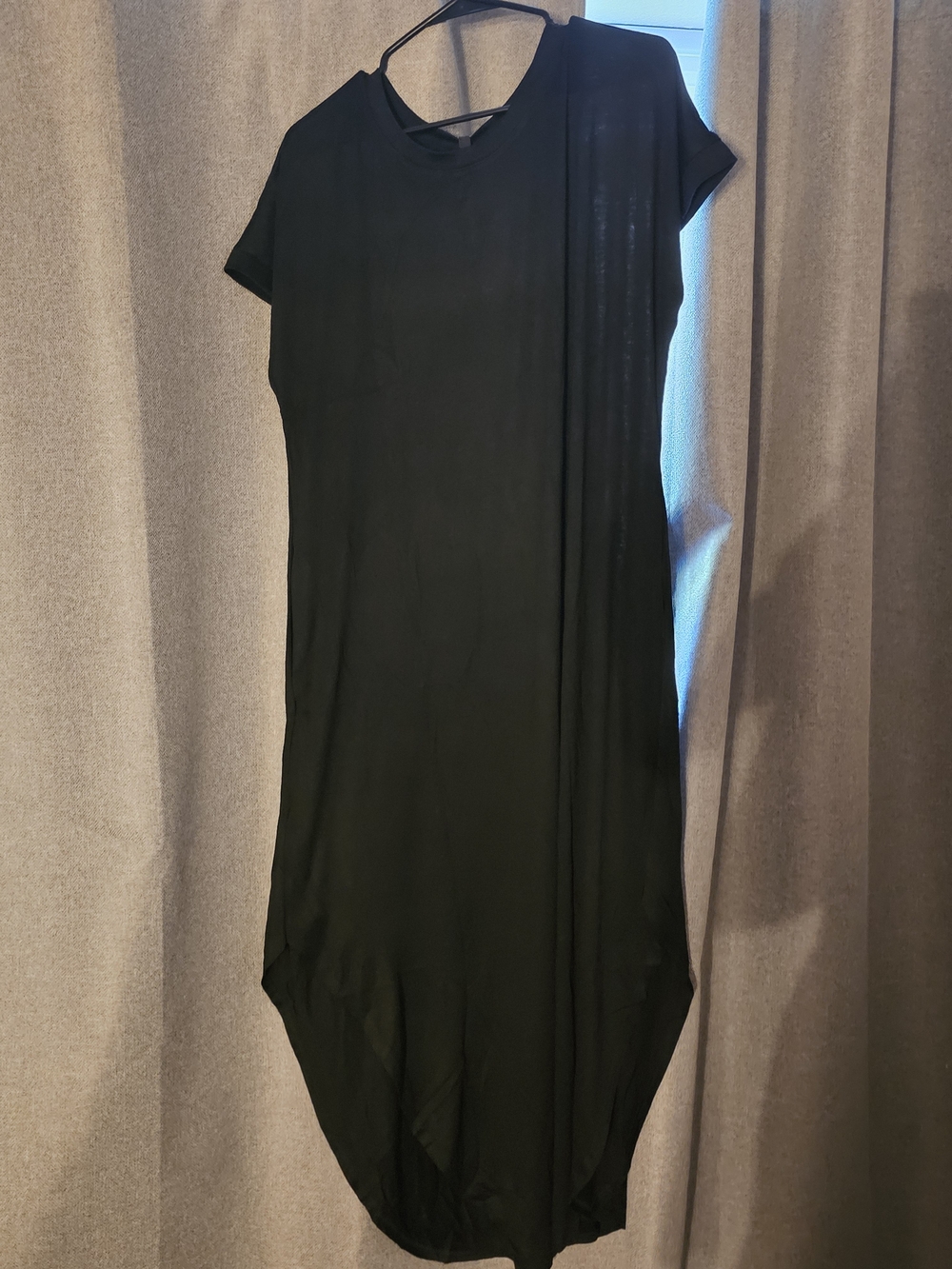 Black Short-Sleeve Casual Midi Dress